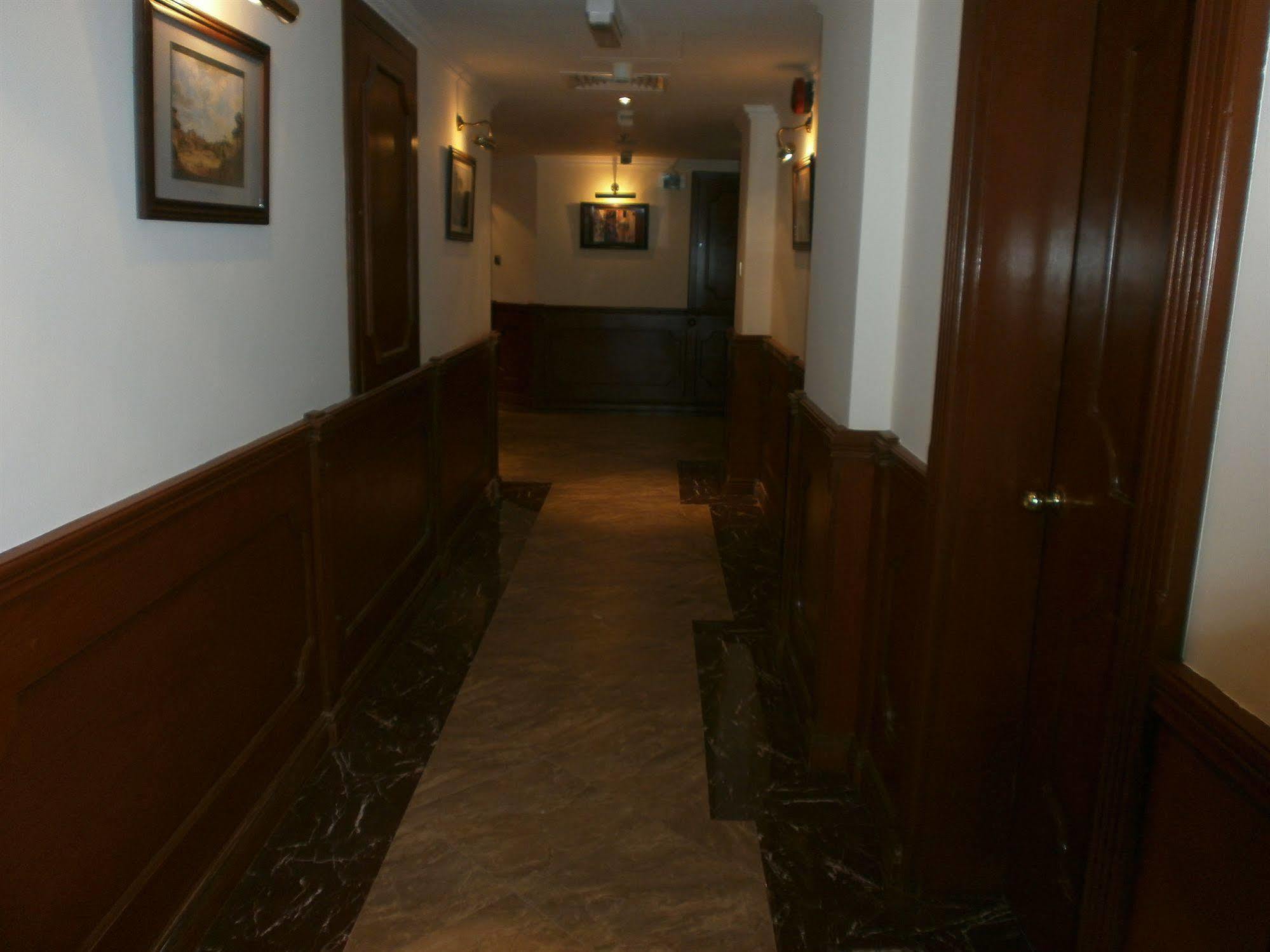 Bahrain Carlton Hotel Manama Exterior foto